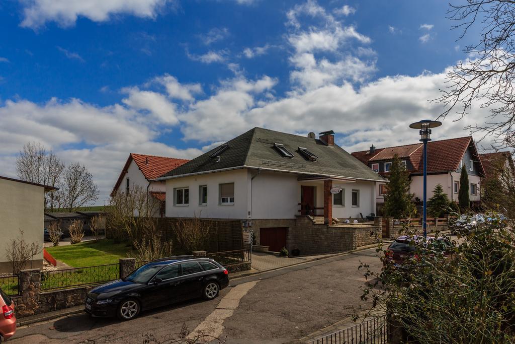 Hotel-Pension Am Rosarium Sangerhausen Εξωτερικό φωτογραφία